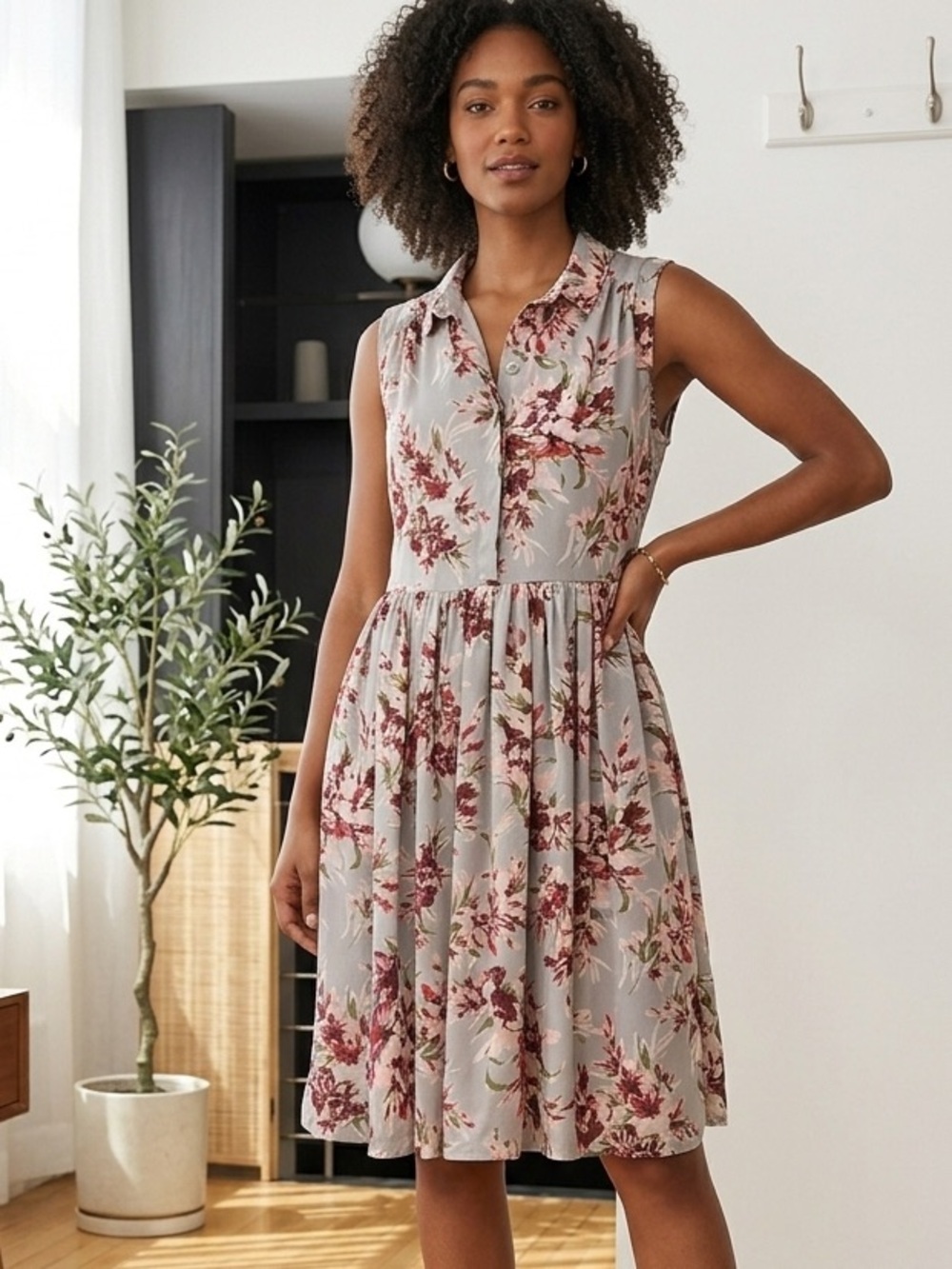 French Connection Sleeveless Floral Midi Dress in Light Gray and Burgundy Floral